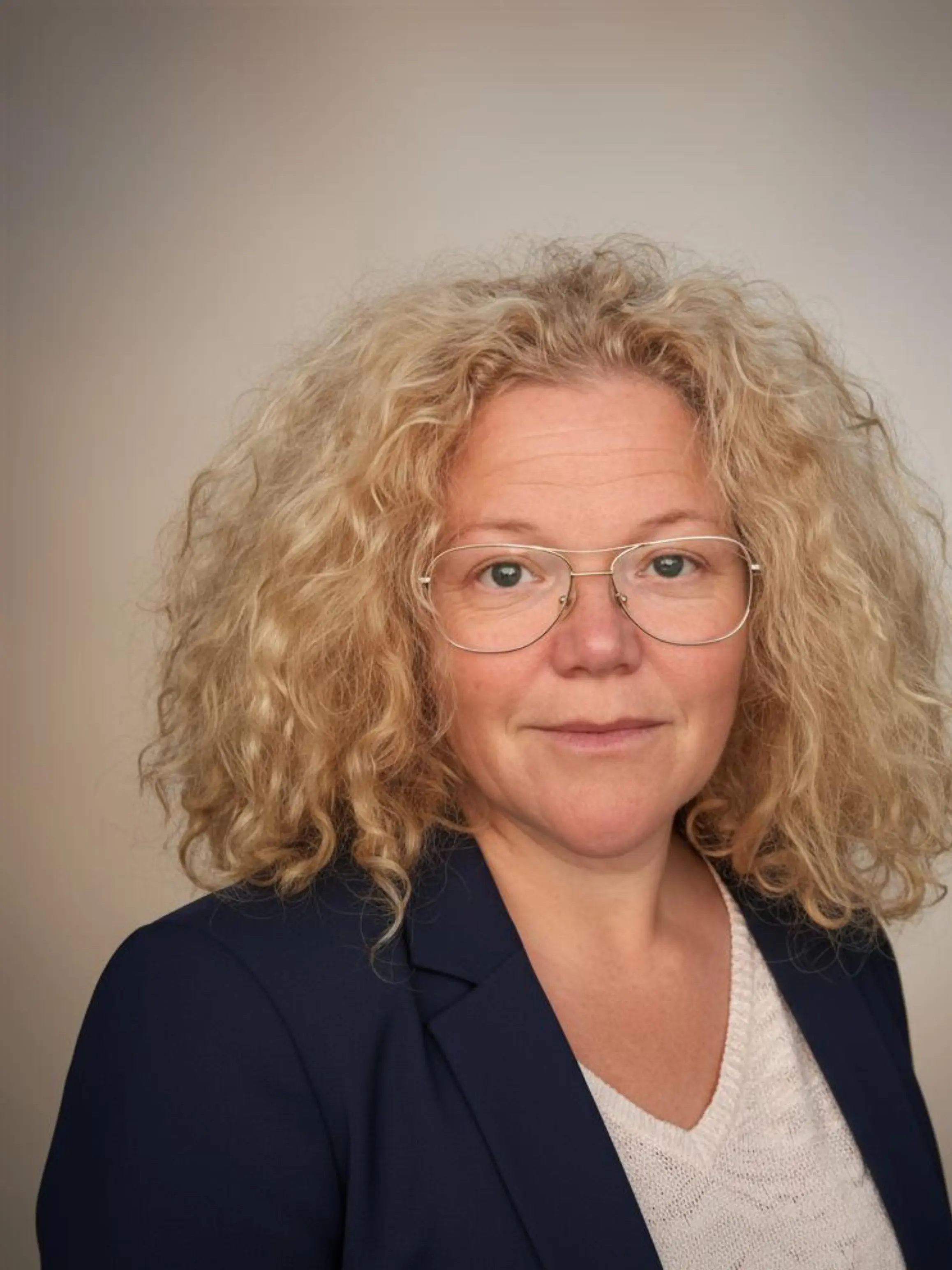 Cosma Akterin-Gill, Avera Bemanning